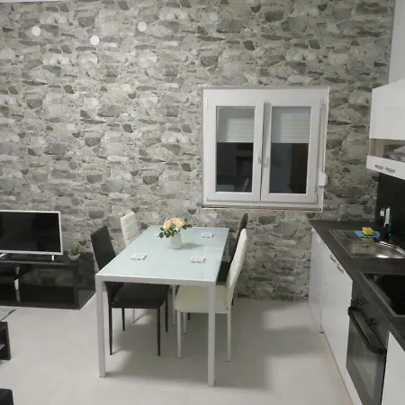 Velvet Starigrad Paklenica