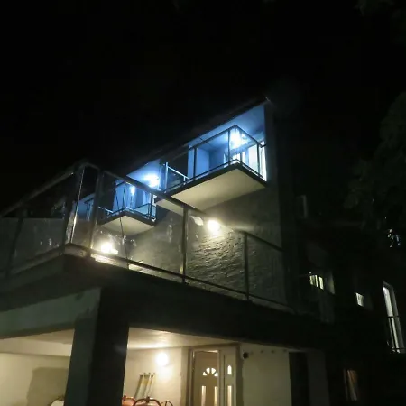 Velvet * Starigrad Paklenica