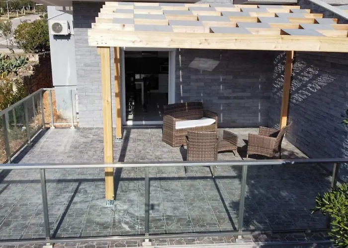 Velvet Starigrad Paklenica