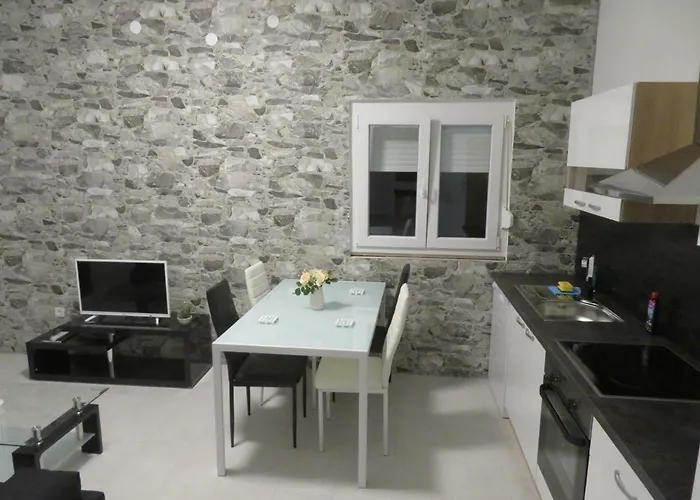 Velvet Starigrad Paklenica