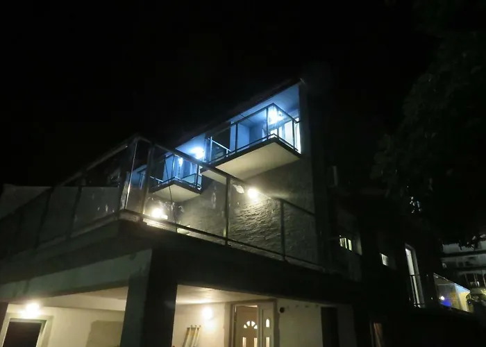 Velvet * Starigrad Paklenica