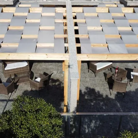 Velvet * Starigrad Paklenica